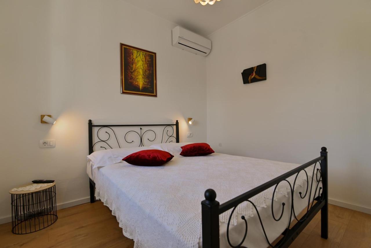 Apartments Art Trogir Exterior photo